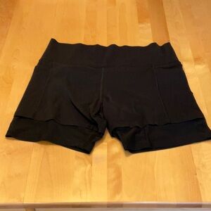Athleta Mesh Me Up 8’ Short - XL